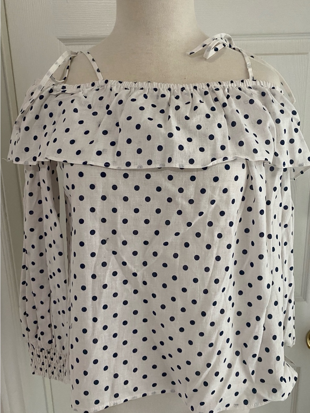New With Tags: Zara Off-Shoulder Polka Dot Blouse - Size: Medium